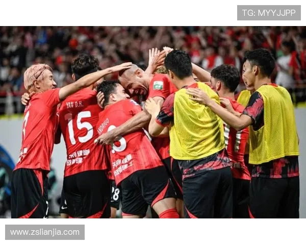 媒体人点评成都输河南事件称球迷不必乱树敌理性支持球队更重要